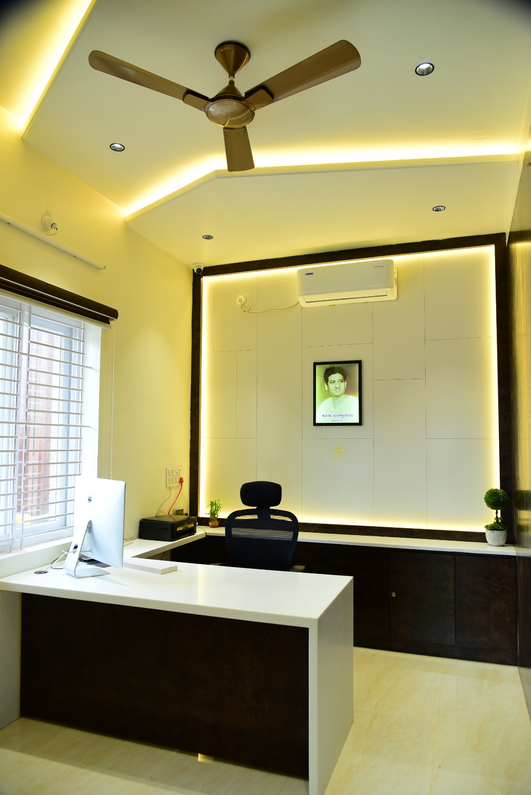Doctor Reporting Room